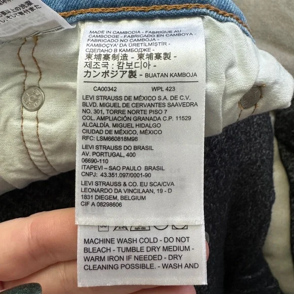 Levi 501 Denim Jean Shorts, Women, Size 31 - Picture 7 of 8